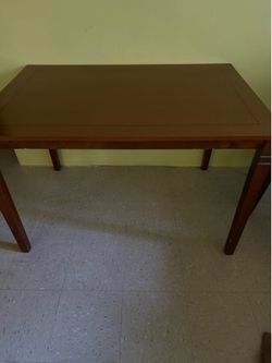 Woden dinging table