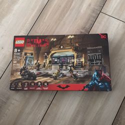 LEGO DC Batman Batcave: The Riddler Face-Off 76183 