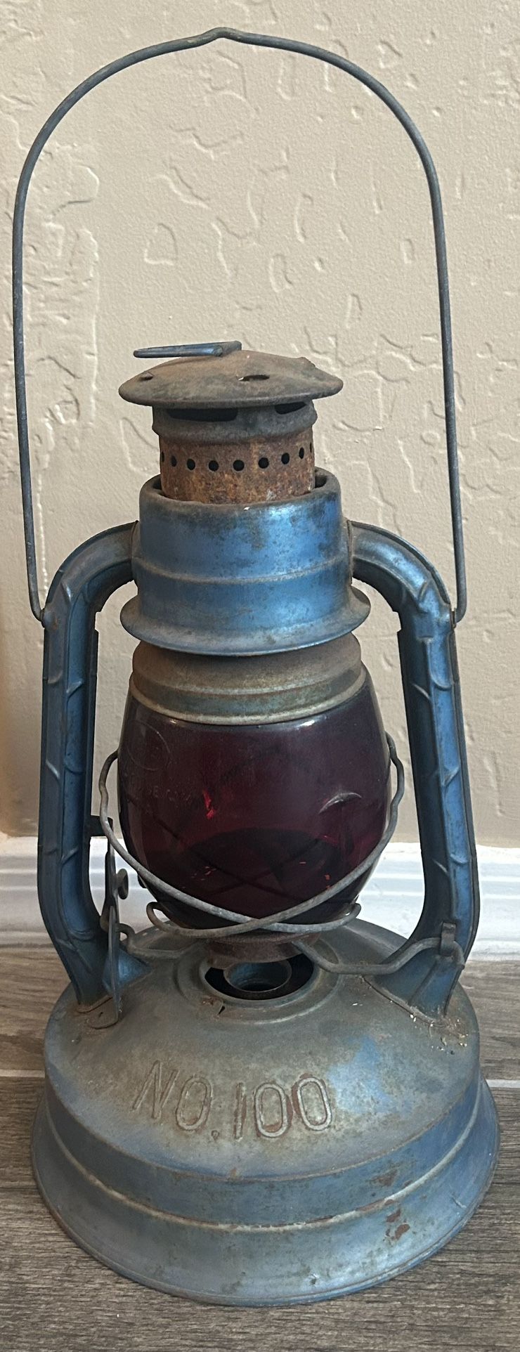 Antique Dietz NO 100 Original Red Globe NYUSA