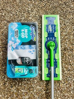 Swiffer Mop & Go Heavy Duty Mop with Pads