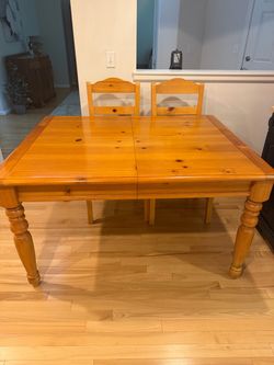 Pine Wood Dining Table with 2 Chairs