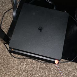 PS4 Slim