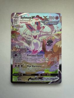 Evolving Skies Sylveon VMAX Alternate Art Secret Rare 212/203 Pokemon Card