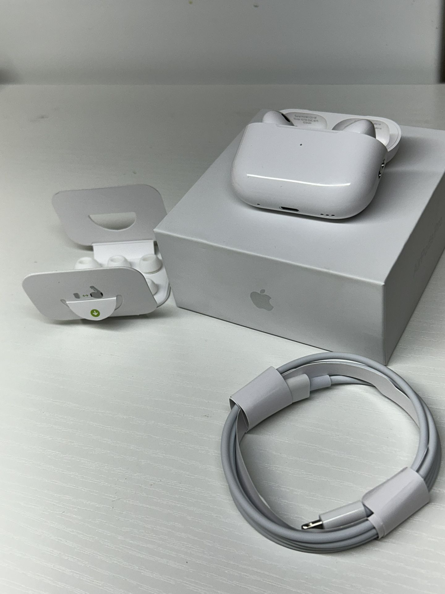 AirPods Pro (2nd generation) with MagSafe Case (USB-C)