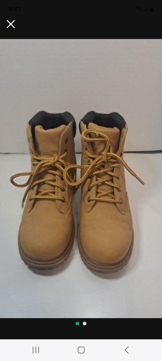 Hiking Boots/Womens 6-6½/Boys Size 4