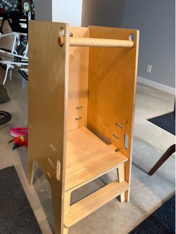 Toddler kitchen tower (Sprout)