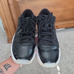Jordan 11 Retro Low '72-10' 