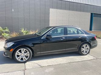 2011 Mercedes-Benz C-Class C 300 Luxury 4MATIC