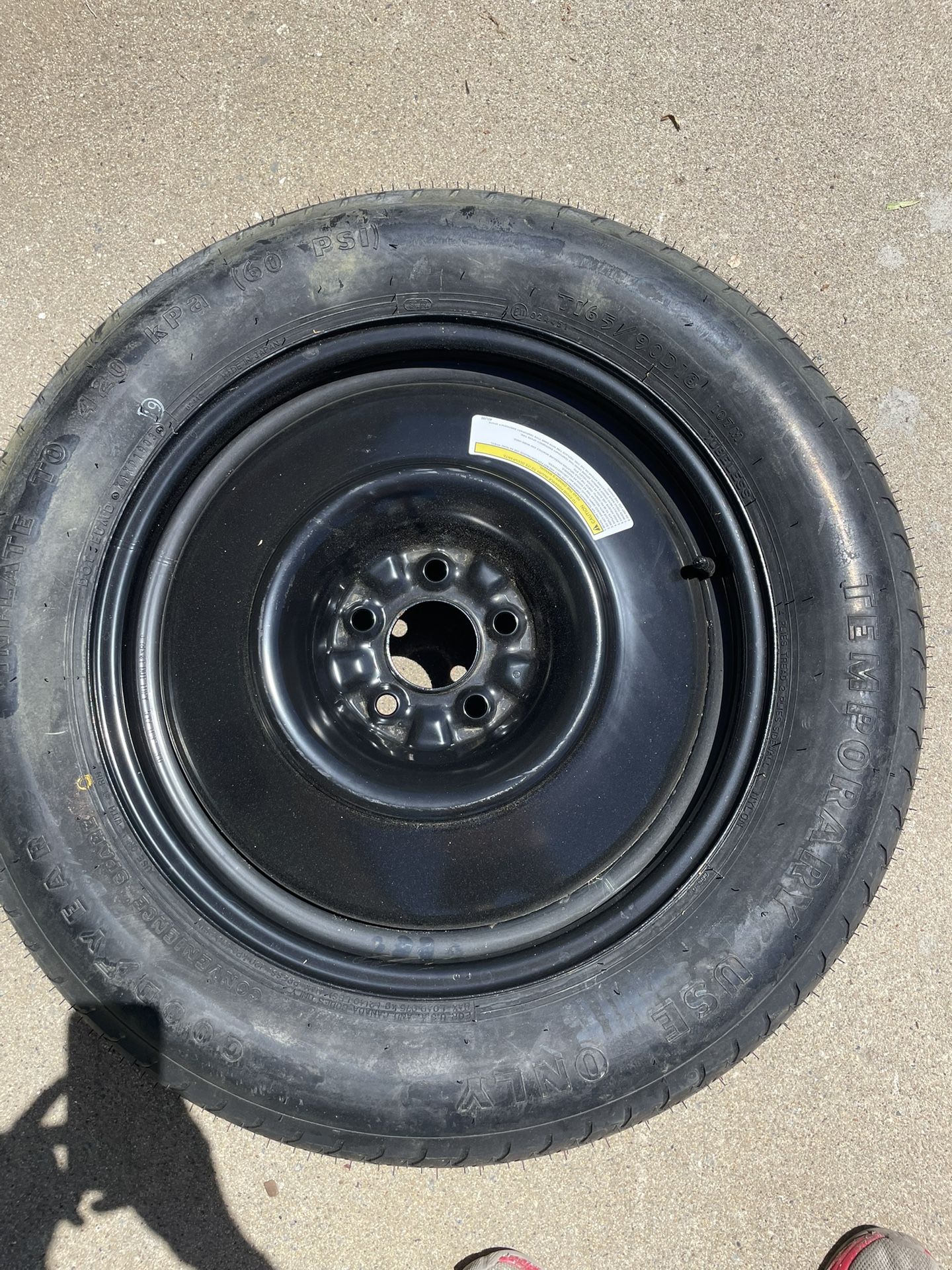 Spare Tire / Llanta De Refacción