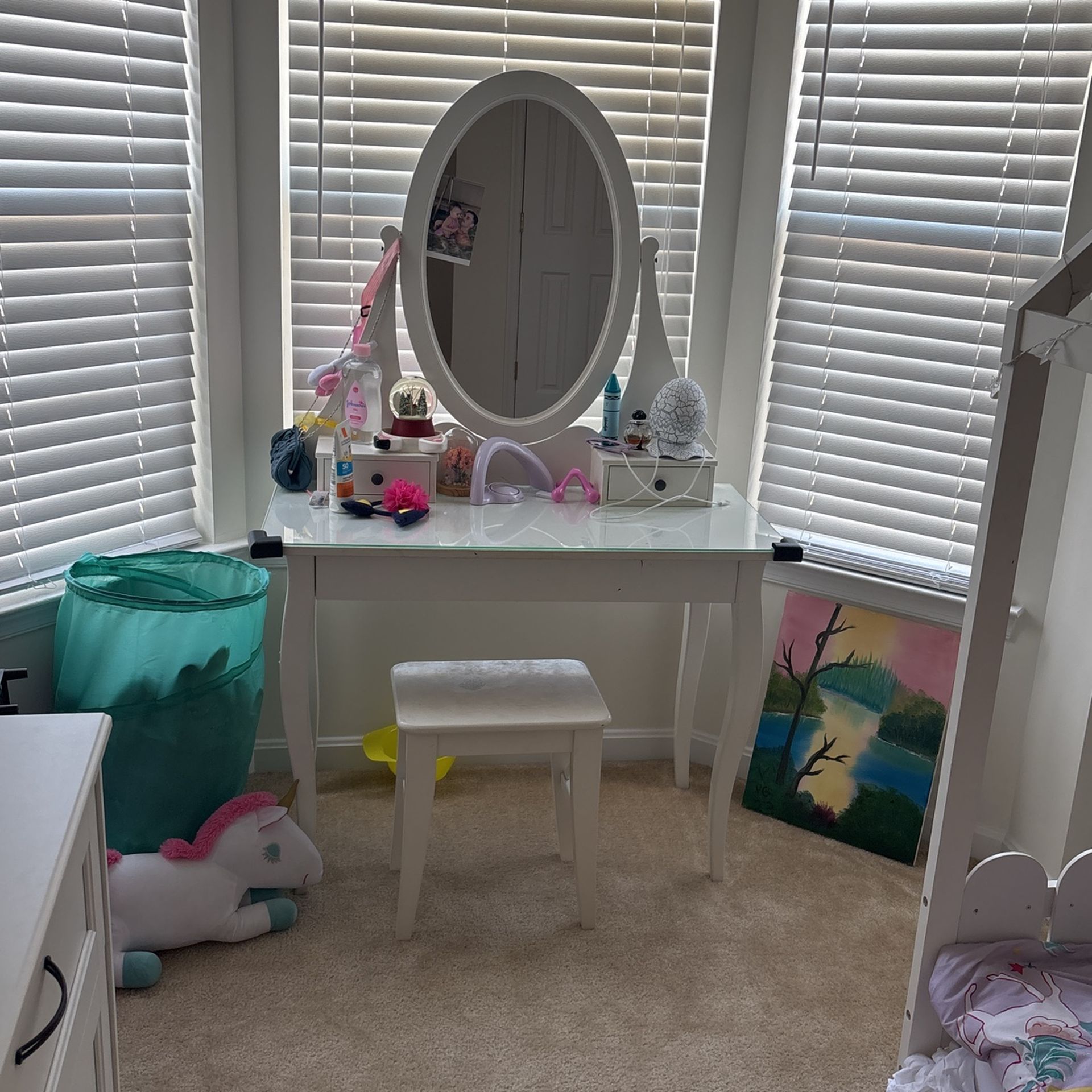 vanity desk