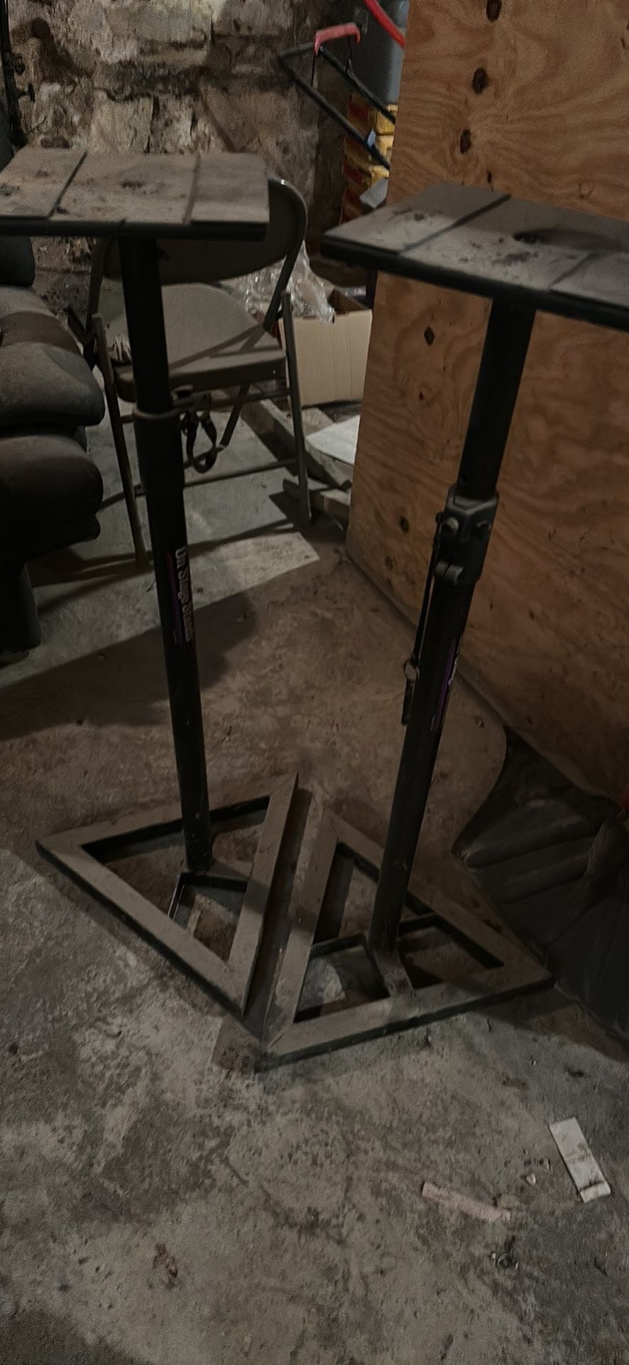 On stage Studio monitor stands