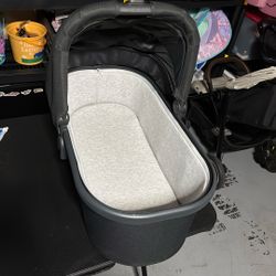 Uppa Baby Bassinet 