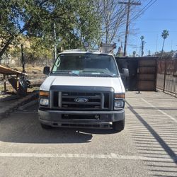 2010 Ford E-250