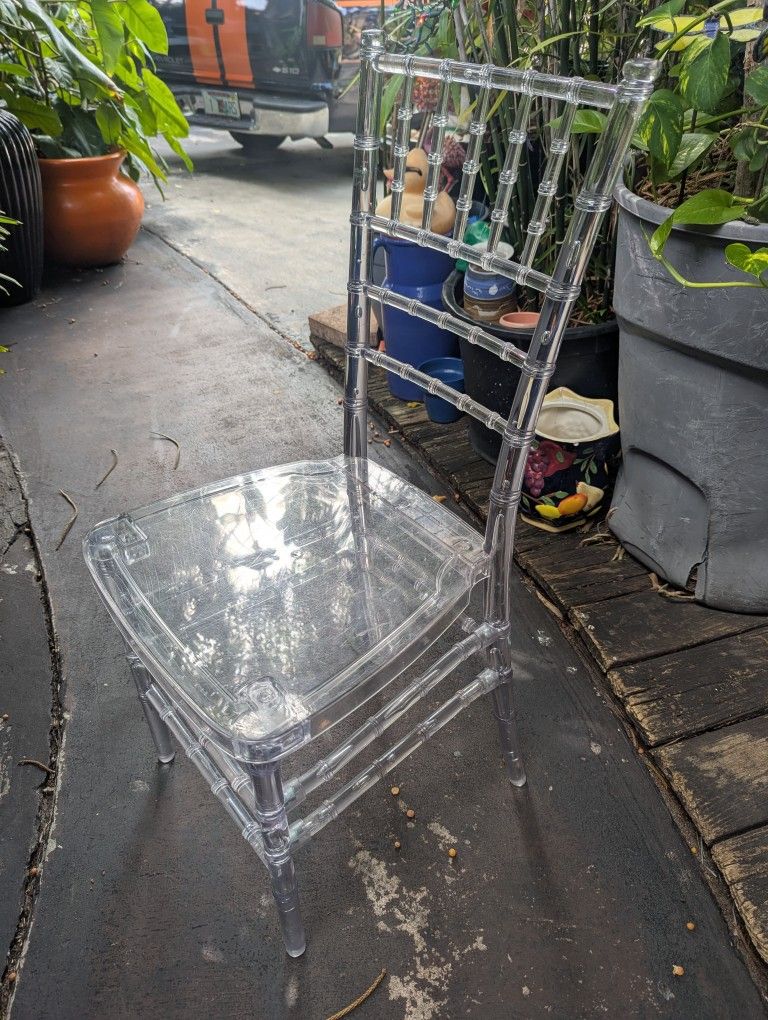 1 Clear Acrylic Chair Good Condition 3ft Tall To Top Of Back And 20in To Seat
