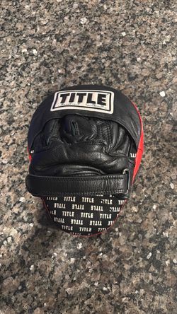 Title Boxing Focus Mitt