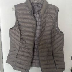 Vest  Ladies  Light Gray Imported From Italy European Size 50 (XXL) 