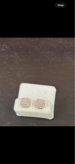 10KT Yellow Gold Earrings