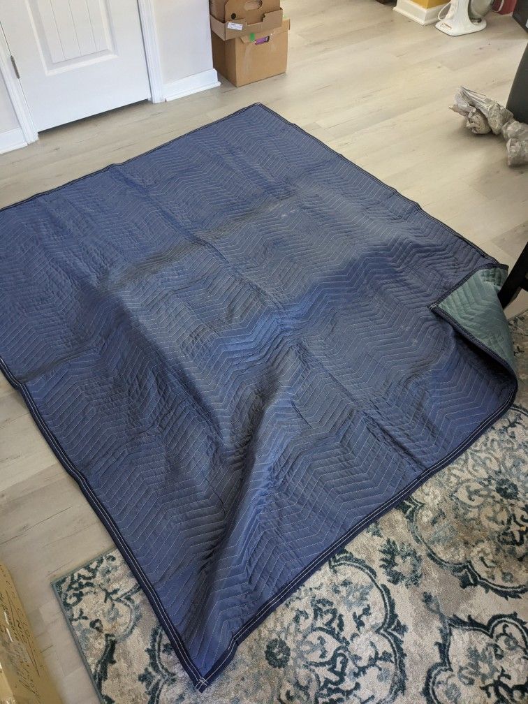 Moving Blankets, size 70"x80"