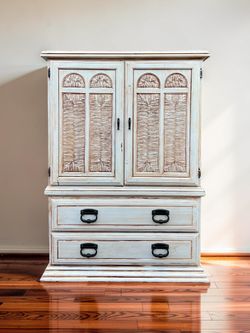 Free Delivery - Farmhouse Dresser