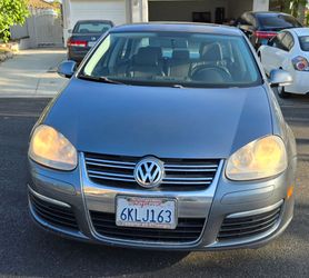 SUPER CLEAN 2009 VOLKSWAGEN JETTA SEL 2.5  97,000 MILES CLEAN TITLE