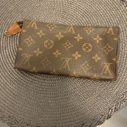 LV wallet Really Good Condition W Code 