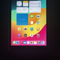 Apple iPad 6th Generation 128gb  - 3 iPads