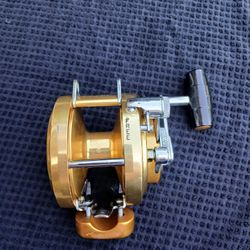 Penn International 20 *UPGRADED ROD CLAMP*