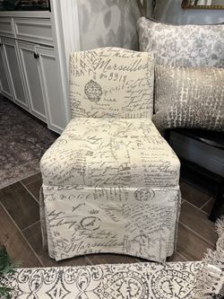 Beautiful french themed vanity chair
