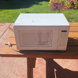 Small Microwave- Free