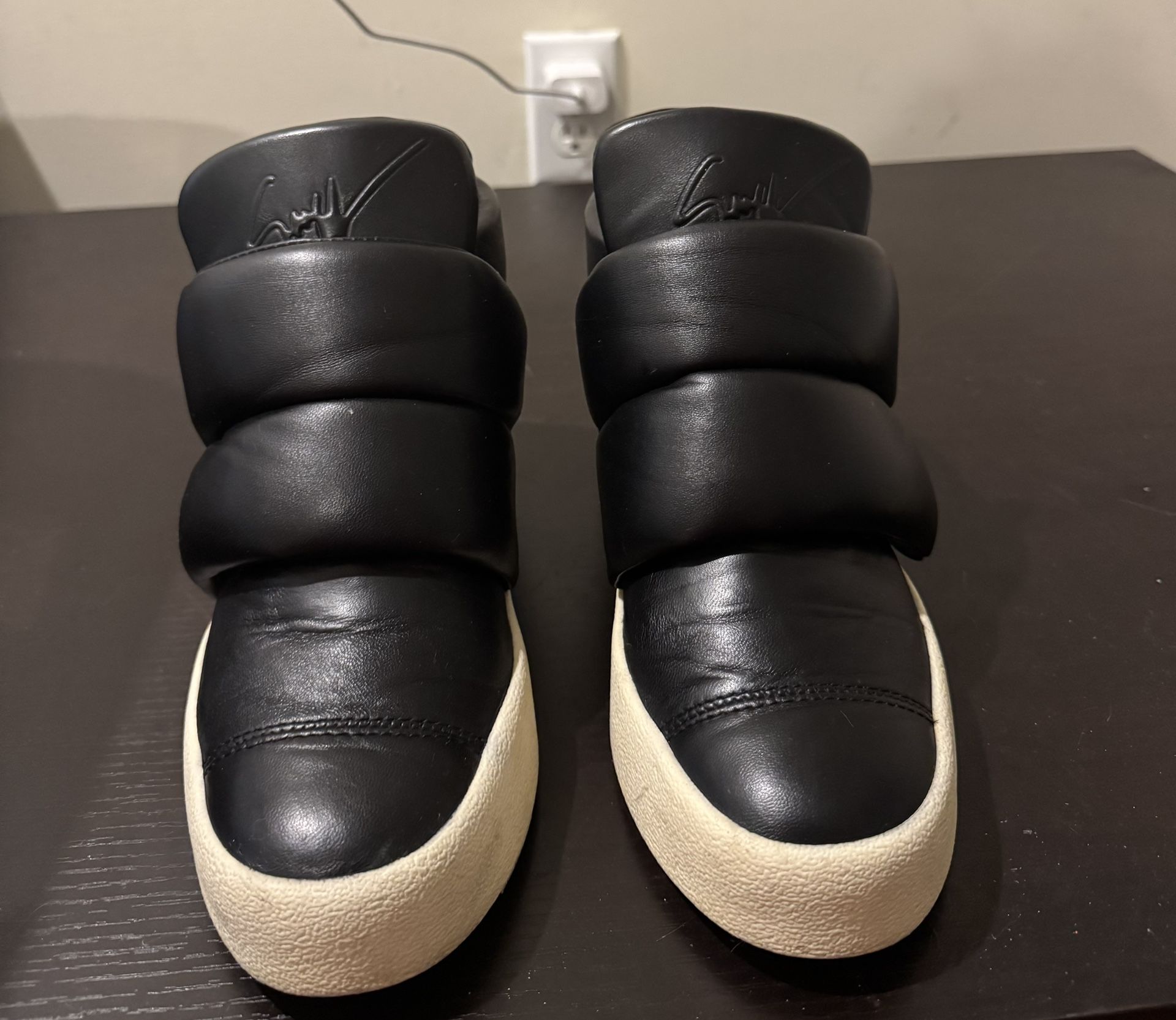 Giuseppe Zanotti High-Top Sneakers – Size 37 (US Women’s 6.5/7) – Designer Heat 🔥