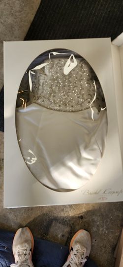 White Sleeveless Wedding Dress