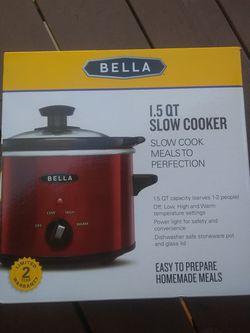 Crock-Pot slow cooker by Bella