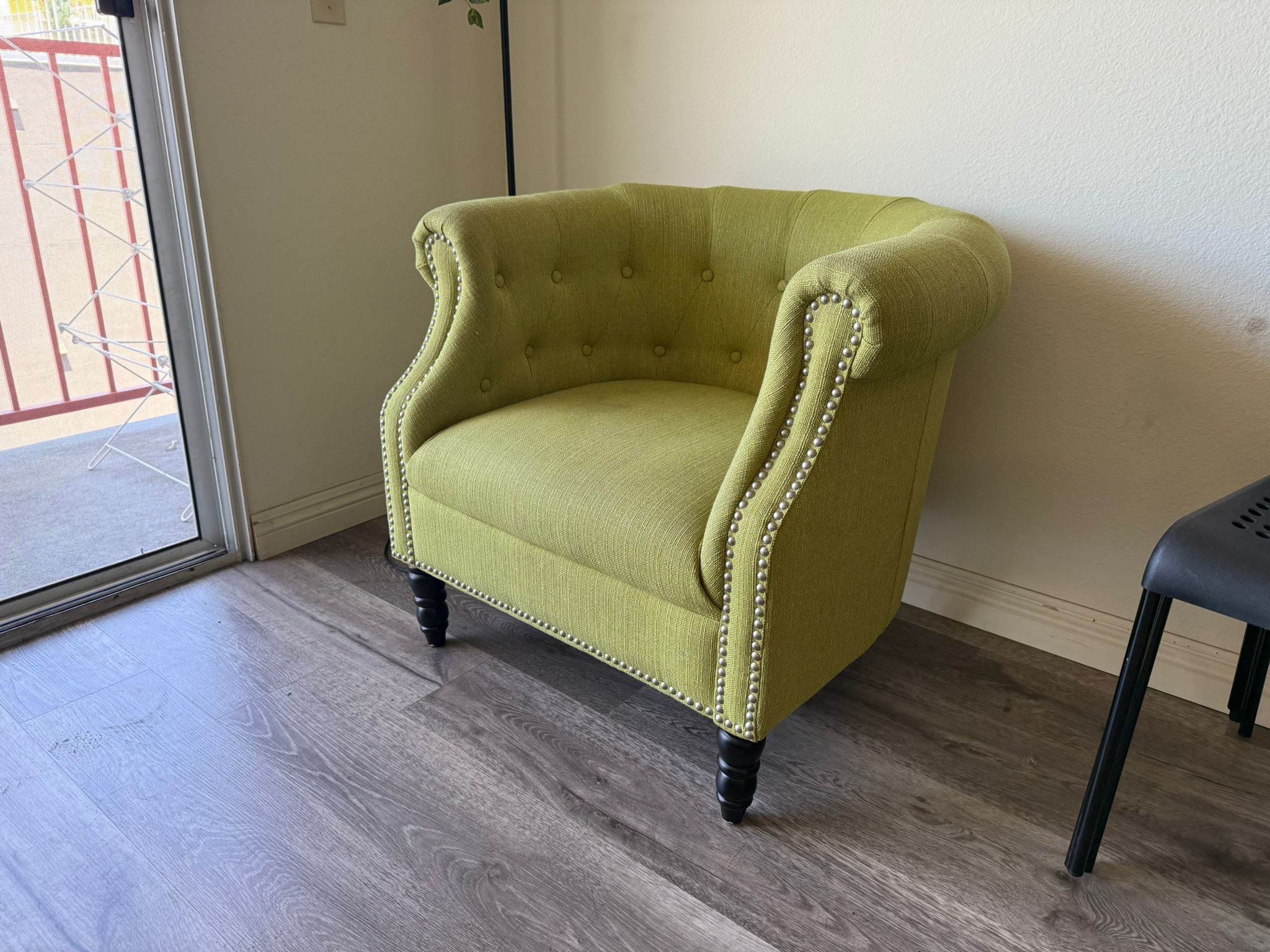 3 Sofa Chairs with Rustic Coffee Table