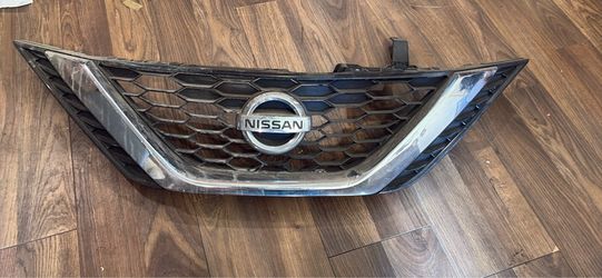 Nissan Front Grille with Chrome Trim