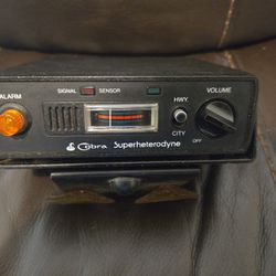 Vintage Radar Detector model number RD-4000, manufactured by the Dynascan Corporation.