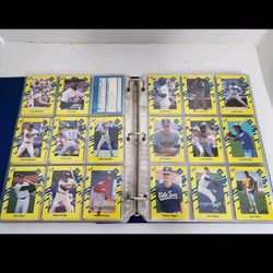 Est 1100 Baseball Card Binder With Cards - Early 90s 