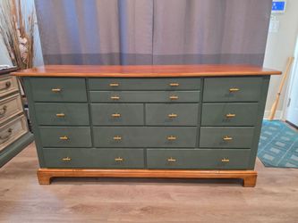 Beautiful Stanley Furniture (Sears) 11 Drawer Mid-Century Modern Sage Green Finish, Natural Walnut Stained Top Dressor, Buffet, Credenza