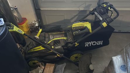 RYOBI 40V Brushless Lawn Care Combo Set – Mower, Trimmer & Blower