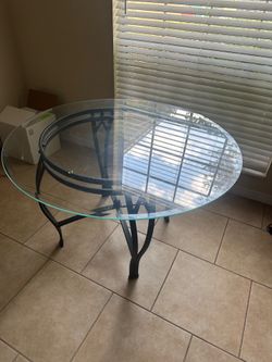 Glass round table