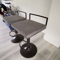 Bar stools set