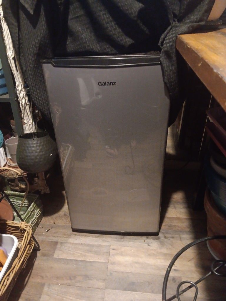 Galanz Stainless Color Mini Fridge