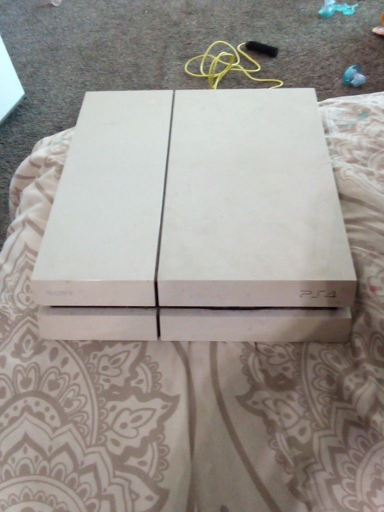 PS4 Console Only