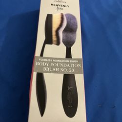 IT Cosmetics Body Foundation Brush