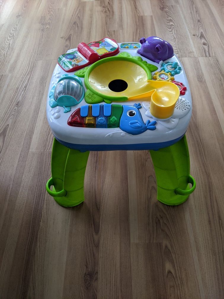 Kid's play table