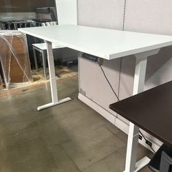 Standing Desks, Office desks, Sit To Stand desks For Sale 
