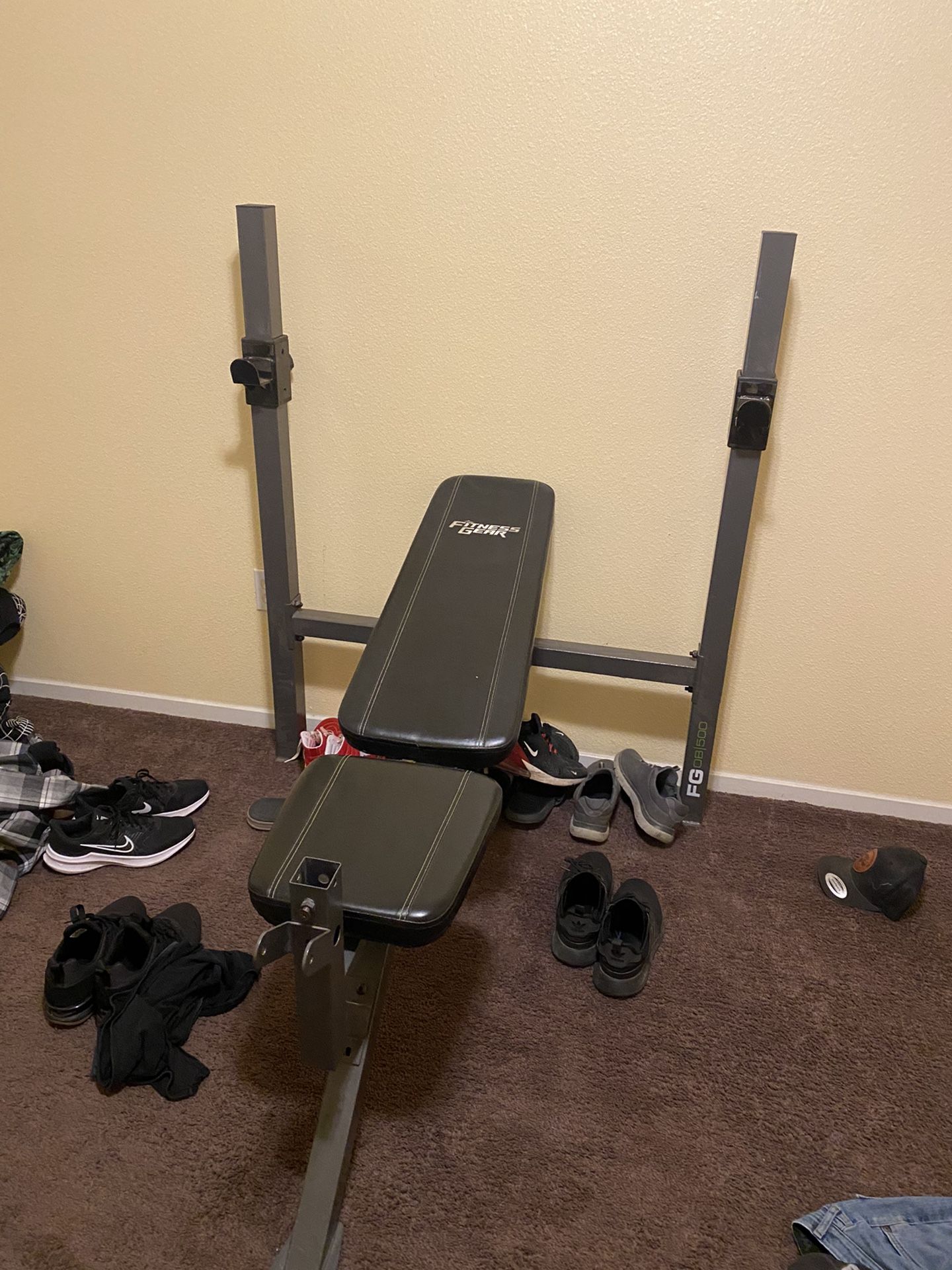 Adjustable Bench No Weights Or Bar 