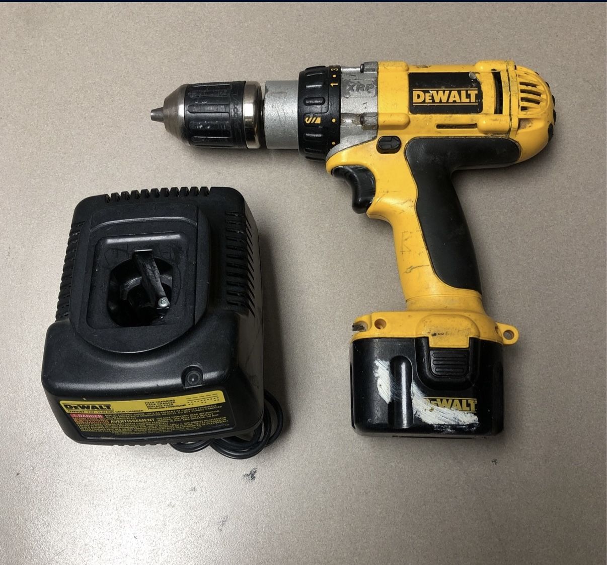 DeWalt 12volt XRP Drill W/ Battery Charger