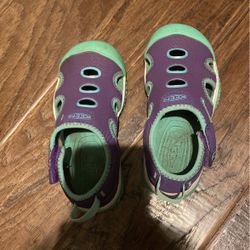 Girls Size 11 Keen Sting Ray Sandals