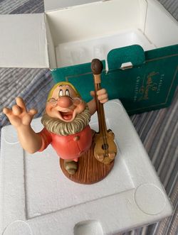 Walt Disney Classics Figure