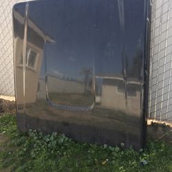 2010 GMC Sierra Bed Cover $400 For crew Cab Only 